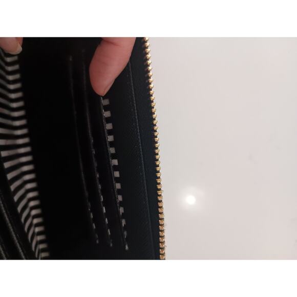 Kate Spade NY Black sarfino pebbled leather wallet/wristlet, Newer condition - Picture 7 of 9